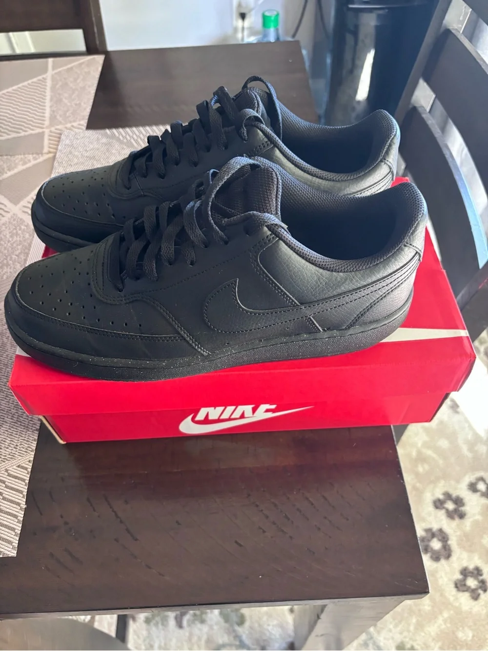 Nike Men’s Black Leather Low-Top Sneakers